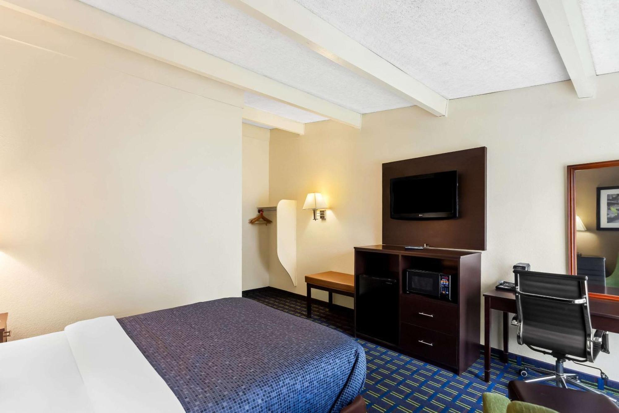 Econo Lodge Waynesboro - Skyline Drive Dış mekan fotoğraf