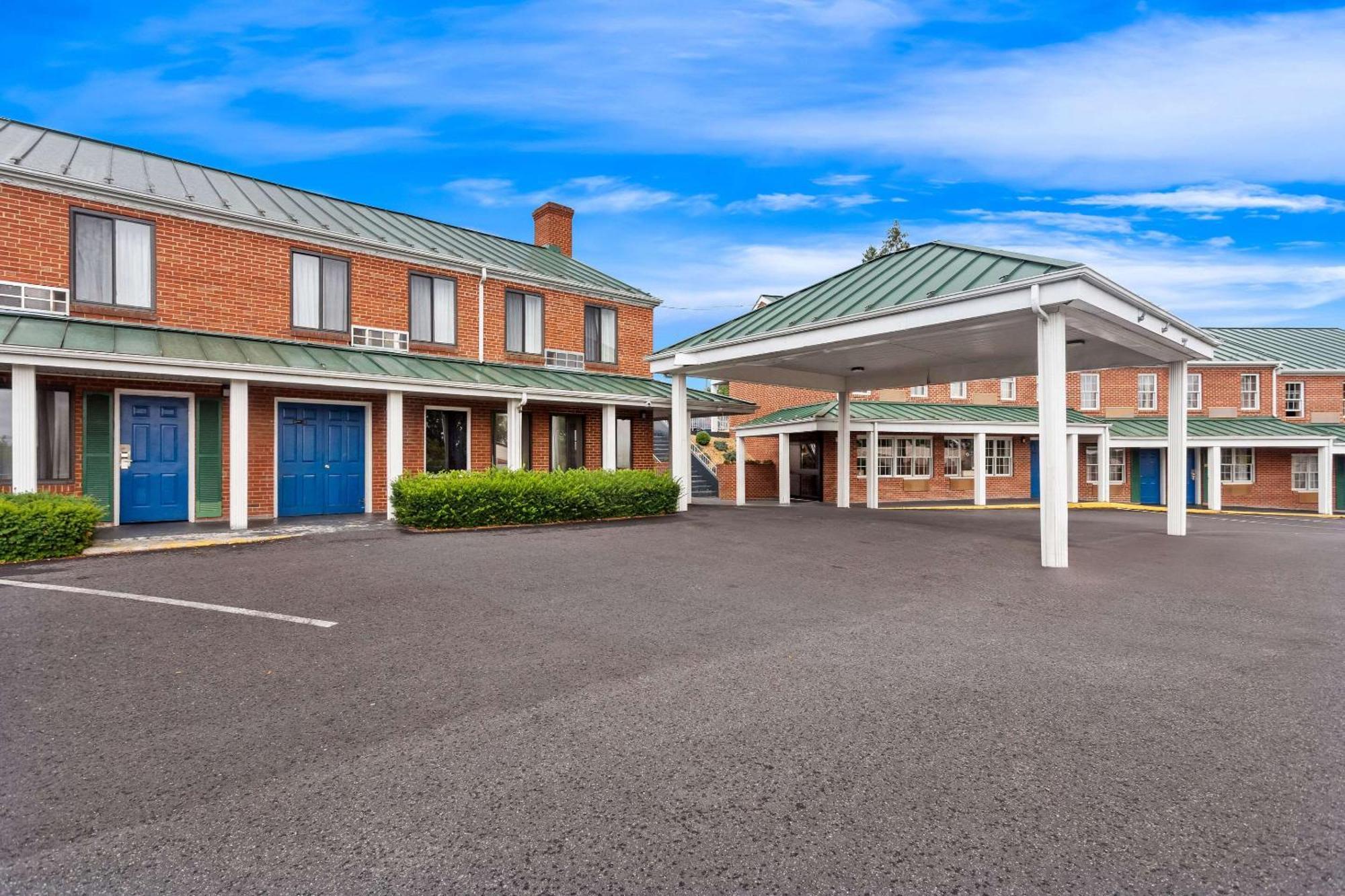 Econo Lodge Waynesboro - Skyline Drive Dış mekan fotoğraf